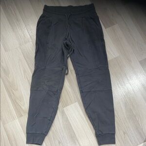 ALO Yoga Men's Charcoal Joggers